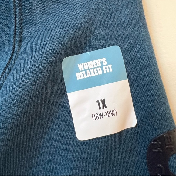 NWT Women’s Carhartt Crew Neck Graphic Sweatshirt Size 1X Relaxed Fit - Picture 7 of 8